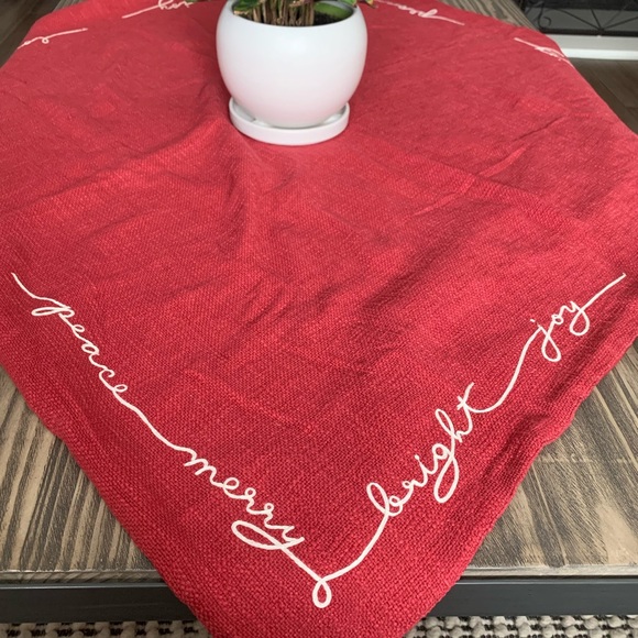 Pottery Barn Holiday Sentiment Organic Cotton Table Throw. 50” X 50”. ♥️🎄 - Picture 4 of 8